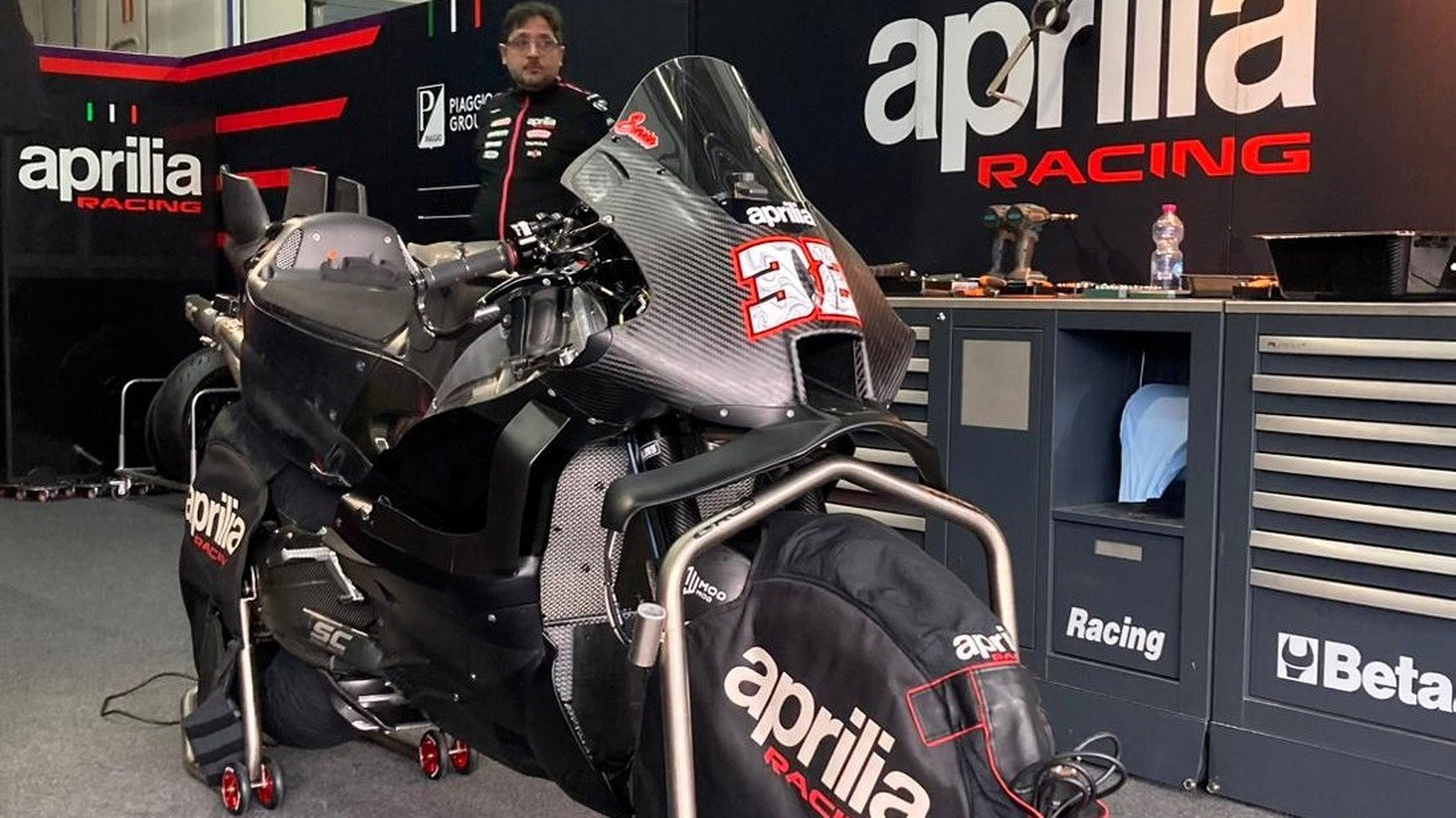 850cc Aprilia, Jerez Test.