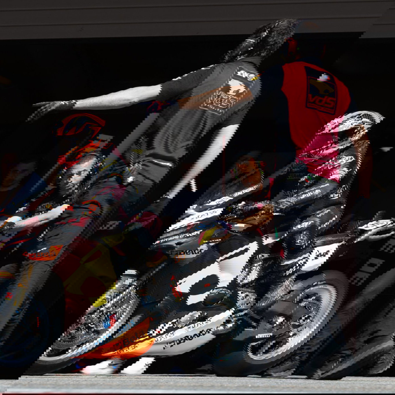 Sam Lowes, 2026 Portuguese WorldSBK, leaving pit box. Credit: Gold and Goose.