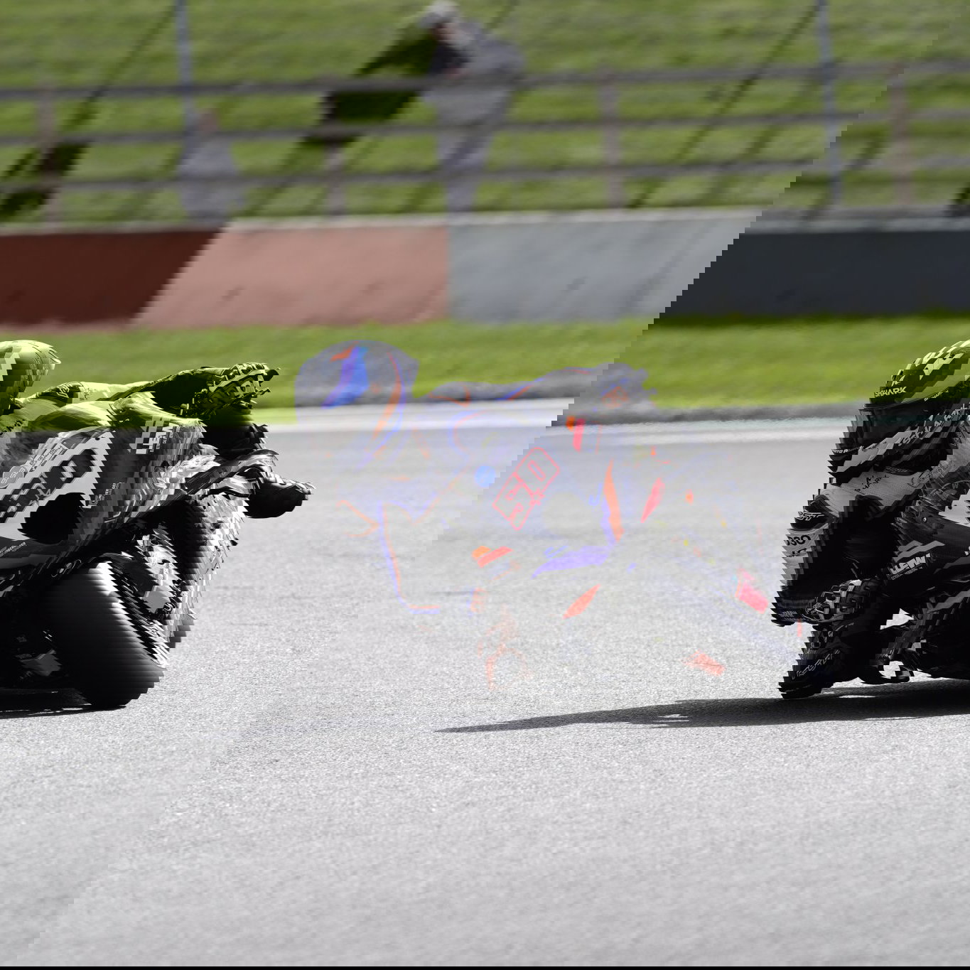 Sylvain Guintoli, 2026 Donington BSB Test. Credit: Ian Hopgood Photography.