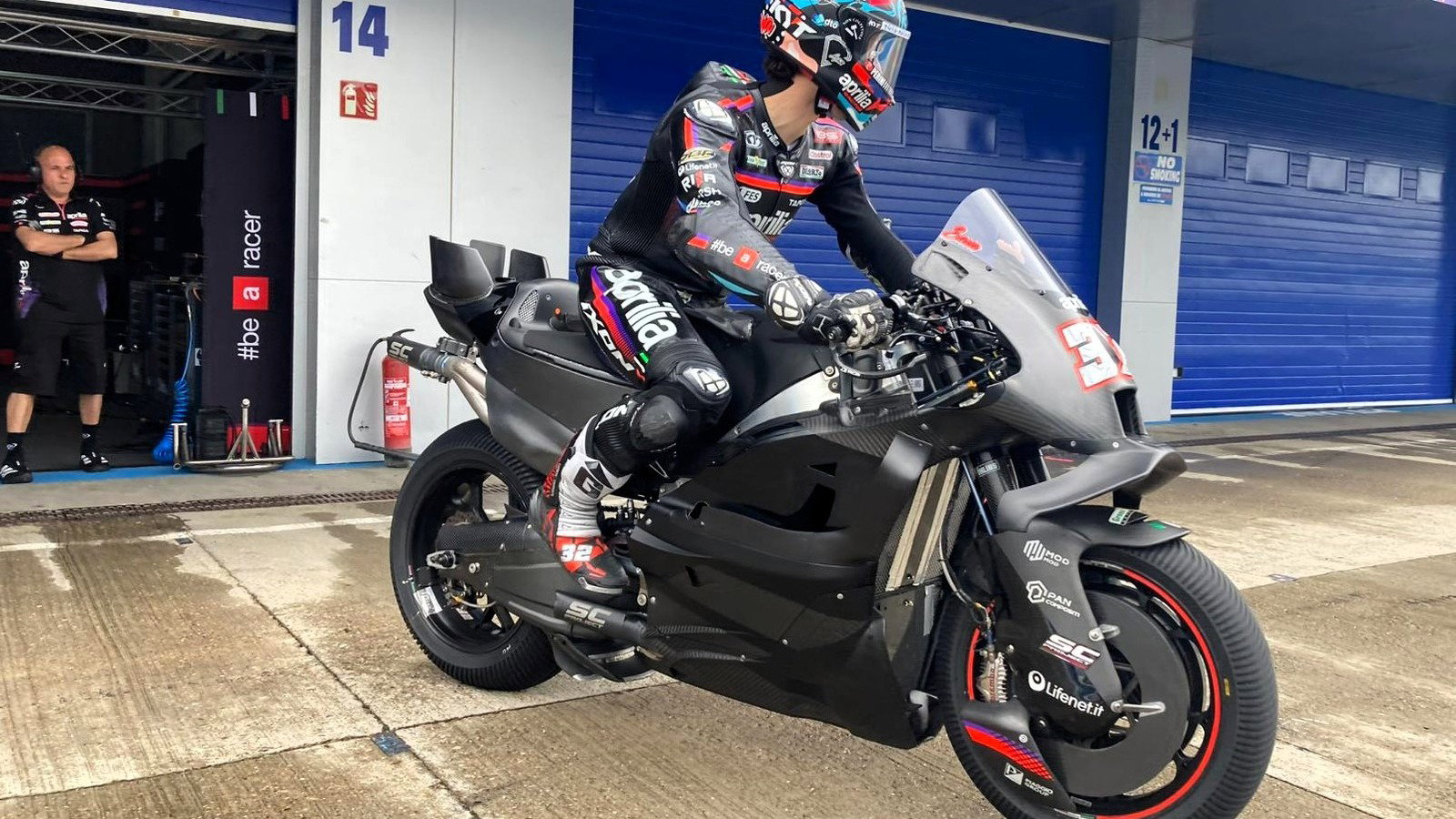 Lorenzo Savadori, 850cc Aprilia debut, Jerez test.