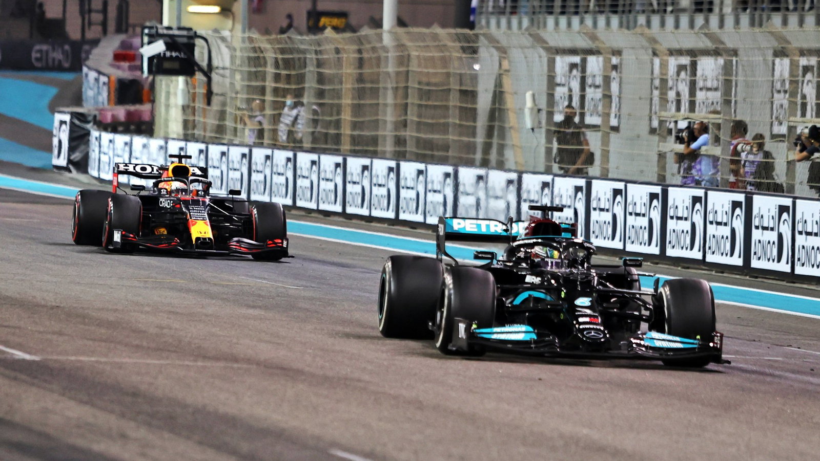 Verstappen beat Hamilton to the 2021 world title in a controversial finish