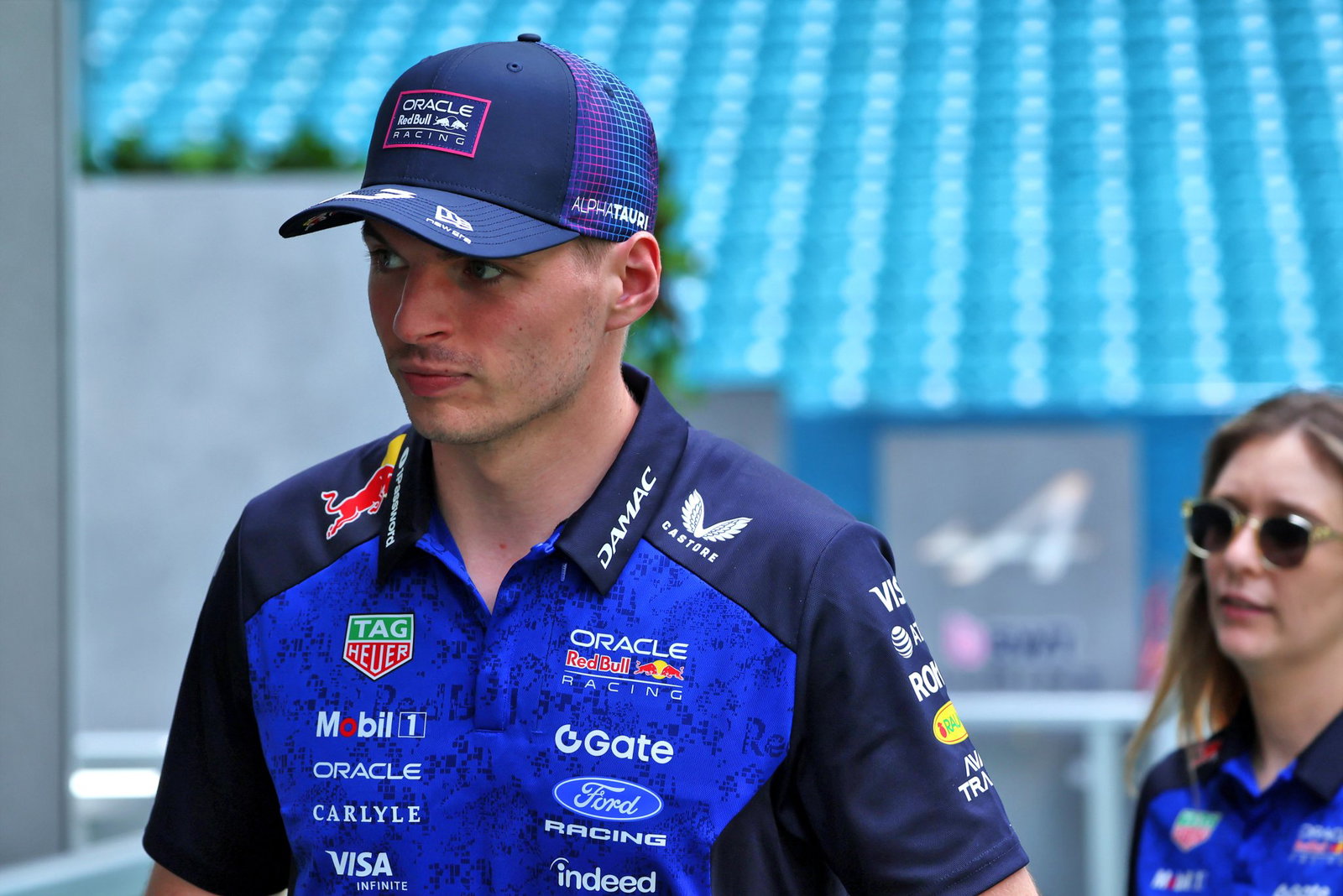 Verstappen continues to weigh up his F1 future