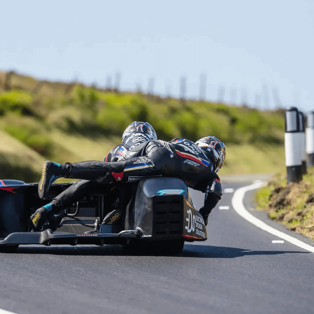 Ryan Crowe & Callum Crowe, 2026 Isle of Man TT. Credit: Isle of Man TT.