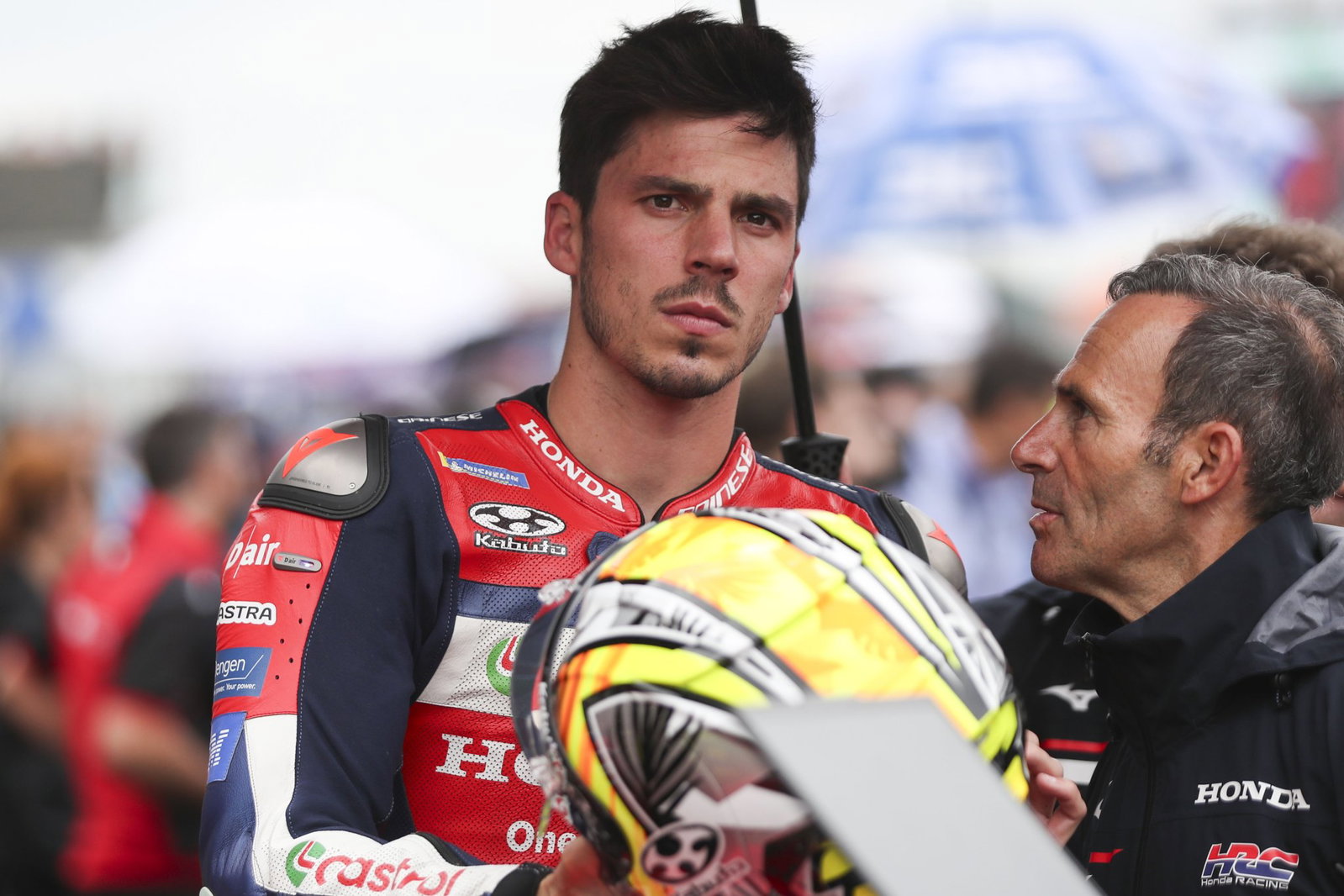 Alberto Puig speaks to Joan Mir, 2026 MotoGP Catalan Grand Prix, grid. Credit: Gold and Goose.