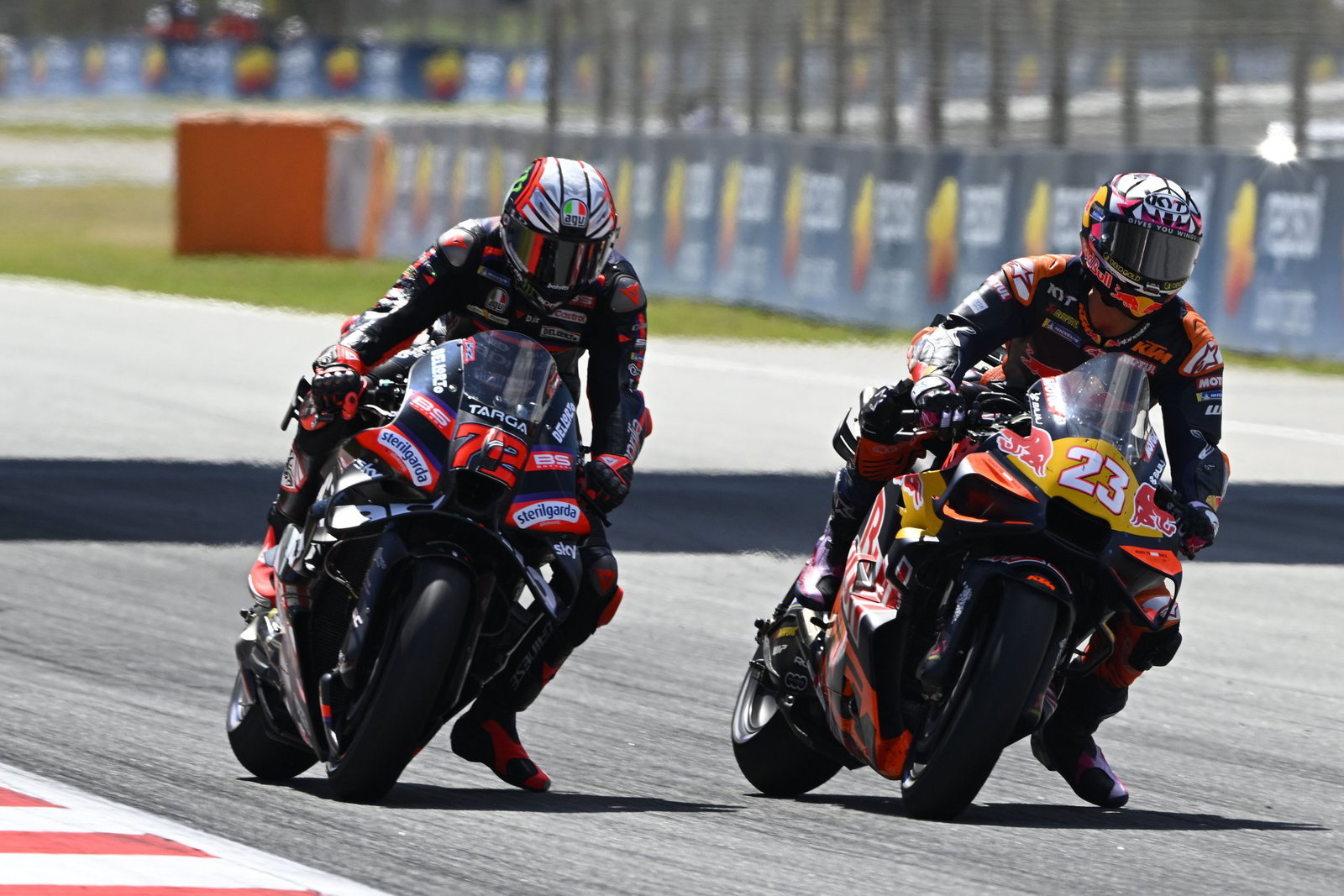 Enea Bastianini, Marco Bezzecchi, Catalunya MotoGP 2026.