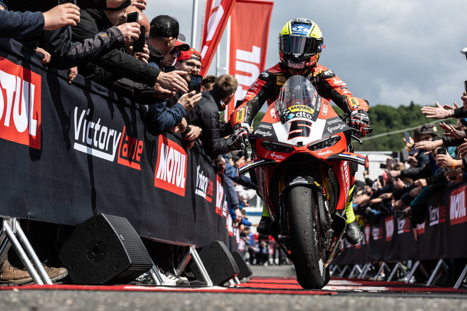 Yari Montella, 2026 Czech WorldSBK, parc ferme. Credit: Gold and Goose.
