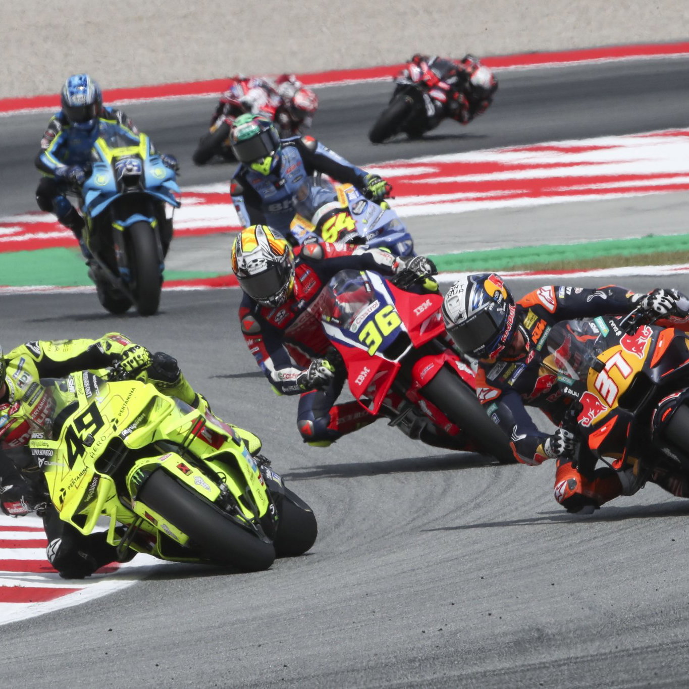 Fabio Di Giannantonio and Pedro Acosta battle for the lead, 2026 MotoGP Catalan Grand Prix. Credit: Gold and Goose.
