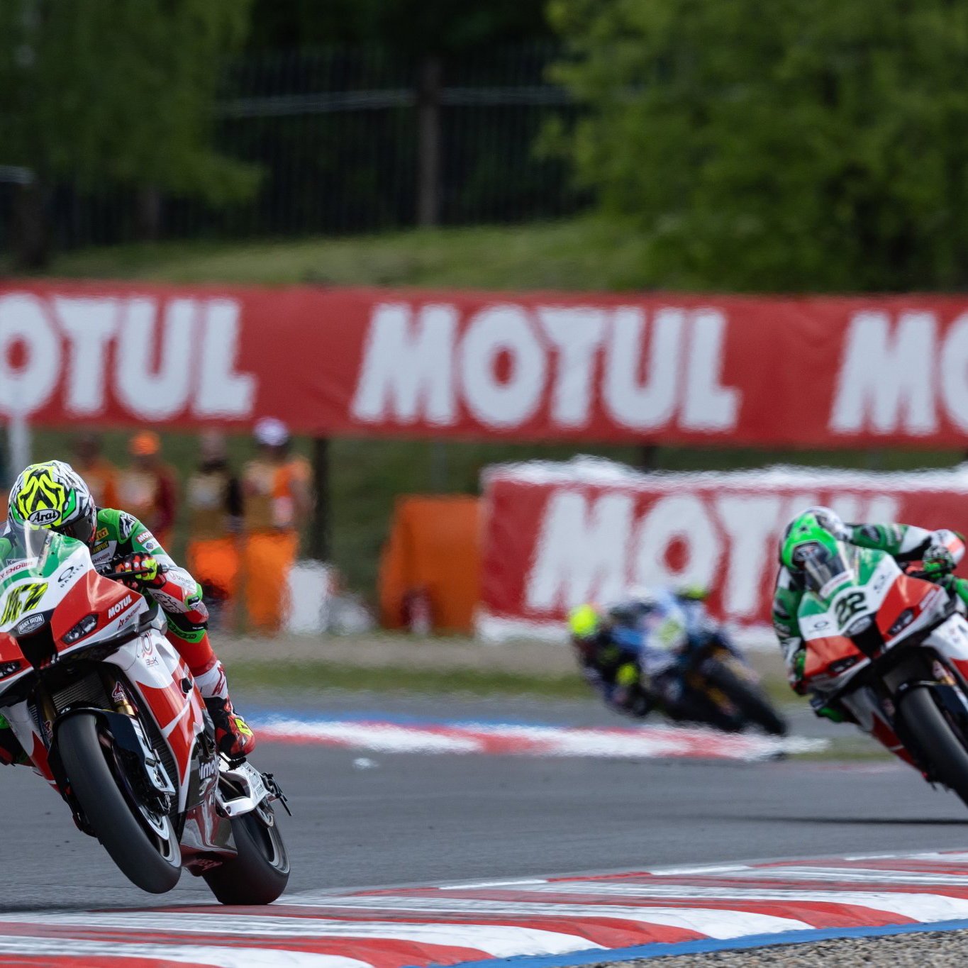 Axel Bassani leads Alex Lowes, 2026 Czech WorldSBK. Credit: Gold and Goose.