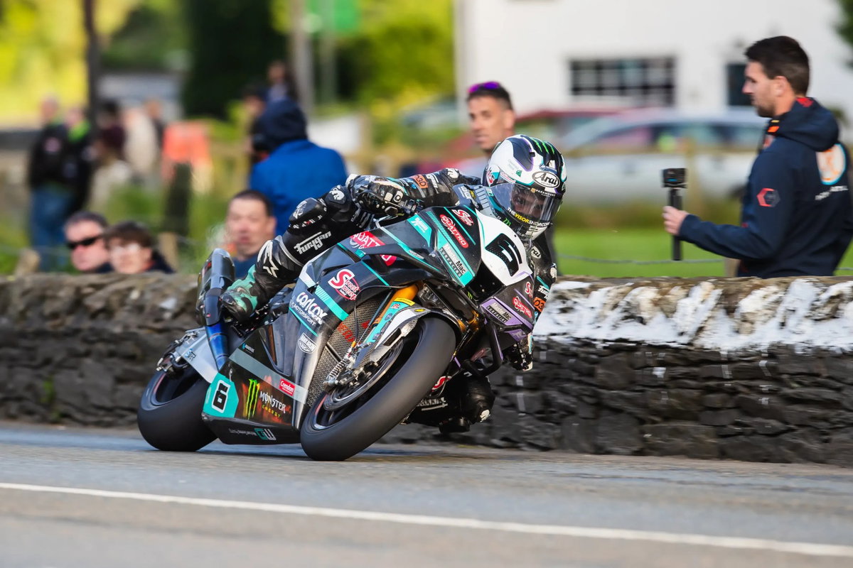 2026-isle-of-man-tt-schedule-delayed-and-reduced-for-second-day-of