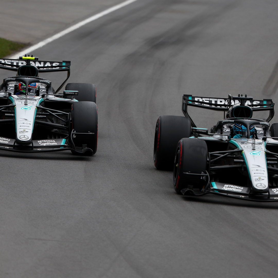 Russell and Antonelli traded the lead over the first 30 laps 