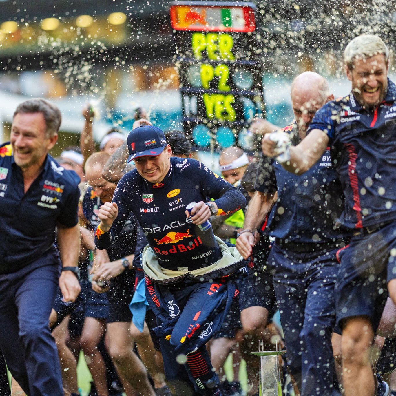 Verstappen flees the champagne in Miami