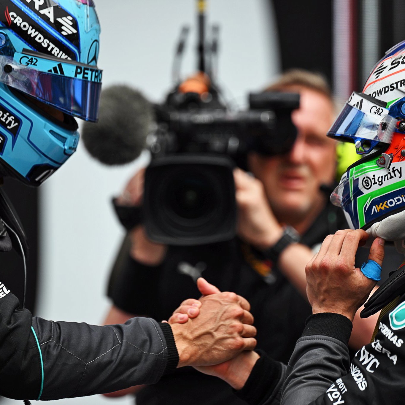 The first sign of fireworks at Mercedes occurred in the sprint race