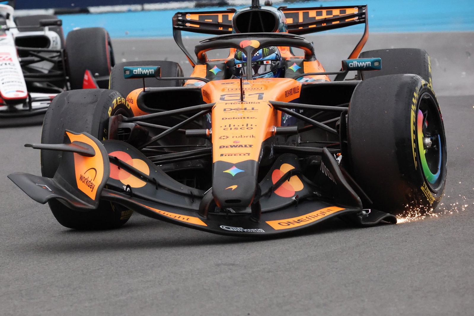 Piastri picked up a penalty, while Albon retired 