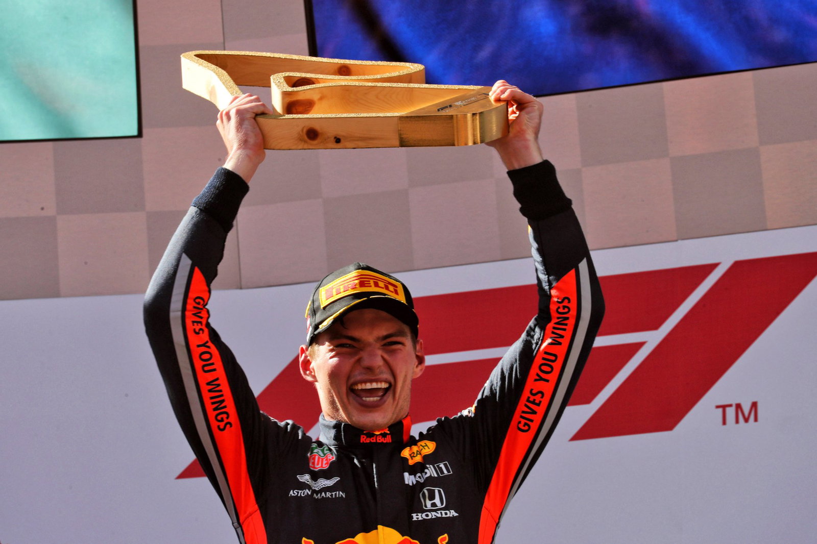 Verstappen wins in Austria
