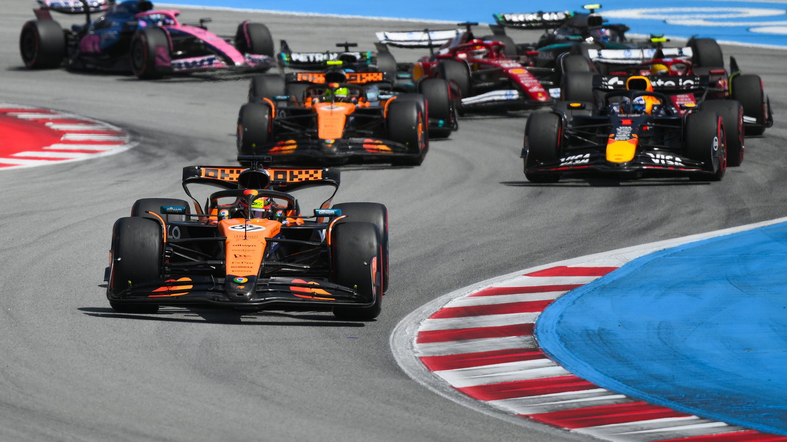 Piastri leads the field at the start of the 2025 Spanish Grand Prix