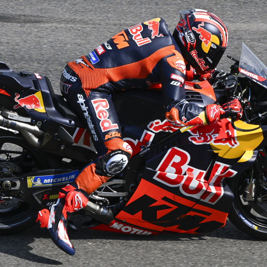 Maverick Vinales, practice start.