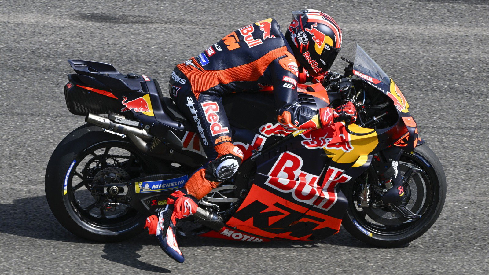 Maverick Vinales, practice start.