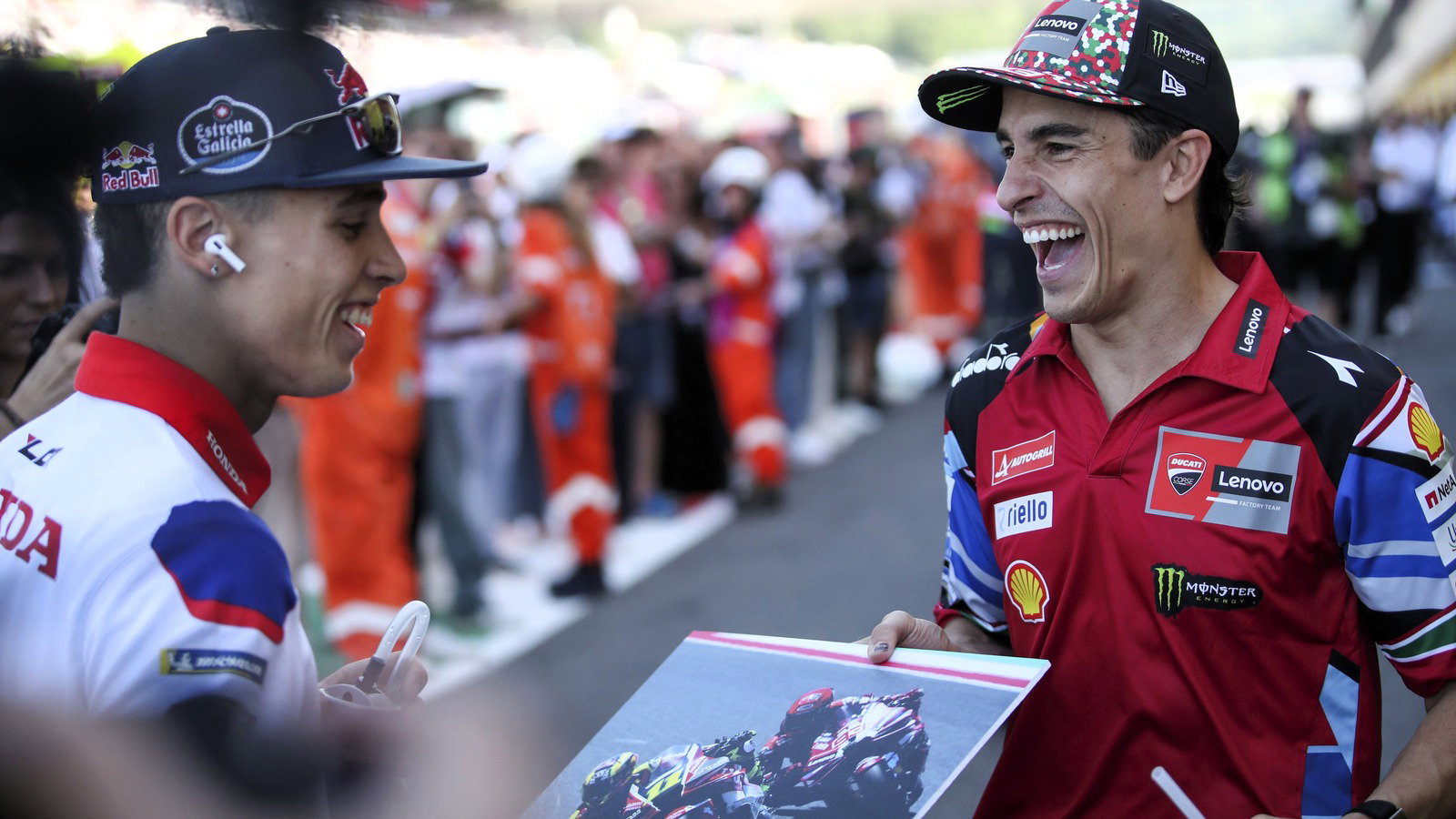 Marc Marquez with picture of Diogo Moreira in front at Mugello Sprint.