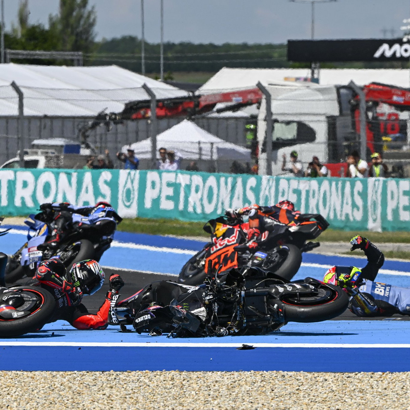 Hungary MotoGP crash at Turn 1