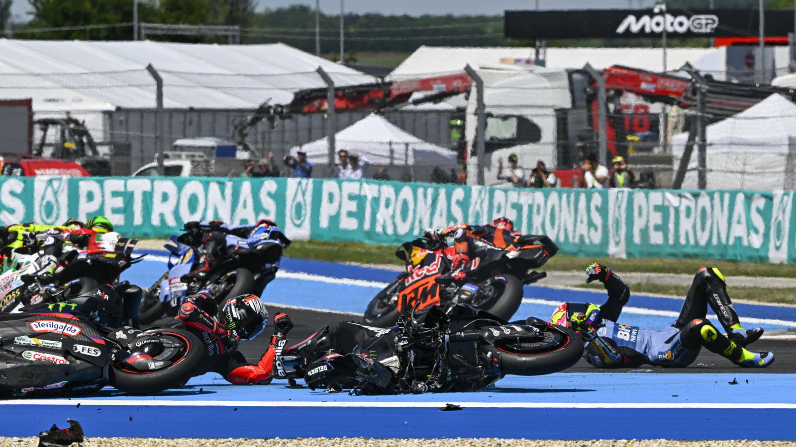 Hungary MotoGP crash at Turn 1