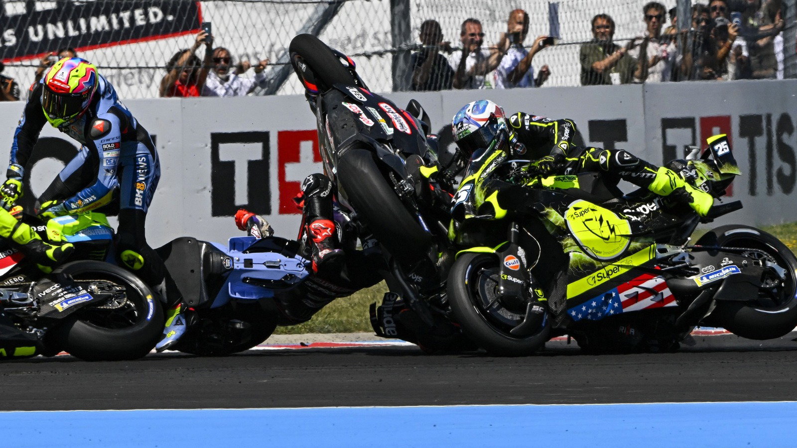 Turn 1 accident, 2026 Hungarian MotoGP.