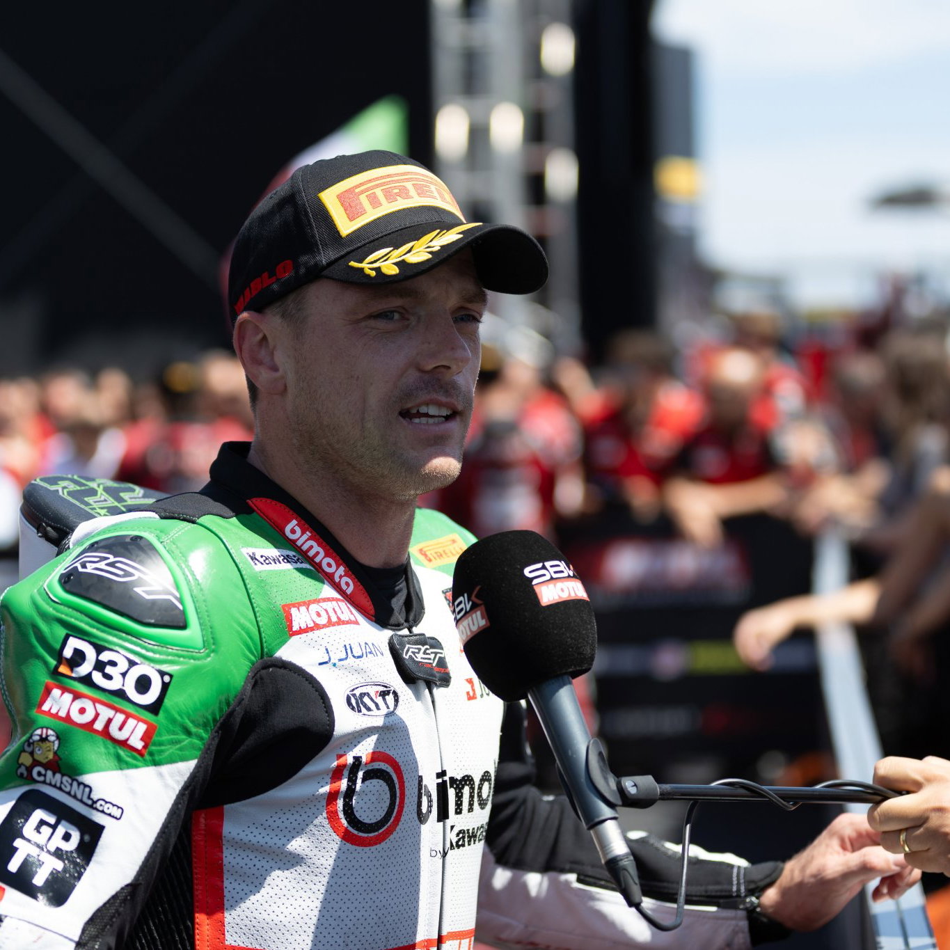 Alex Lowes, 2026 Emilia-Romagna WorldSBK, parc ferme interview. Credit: Gold and Goose.