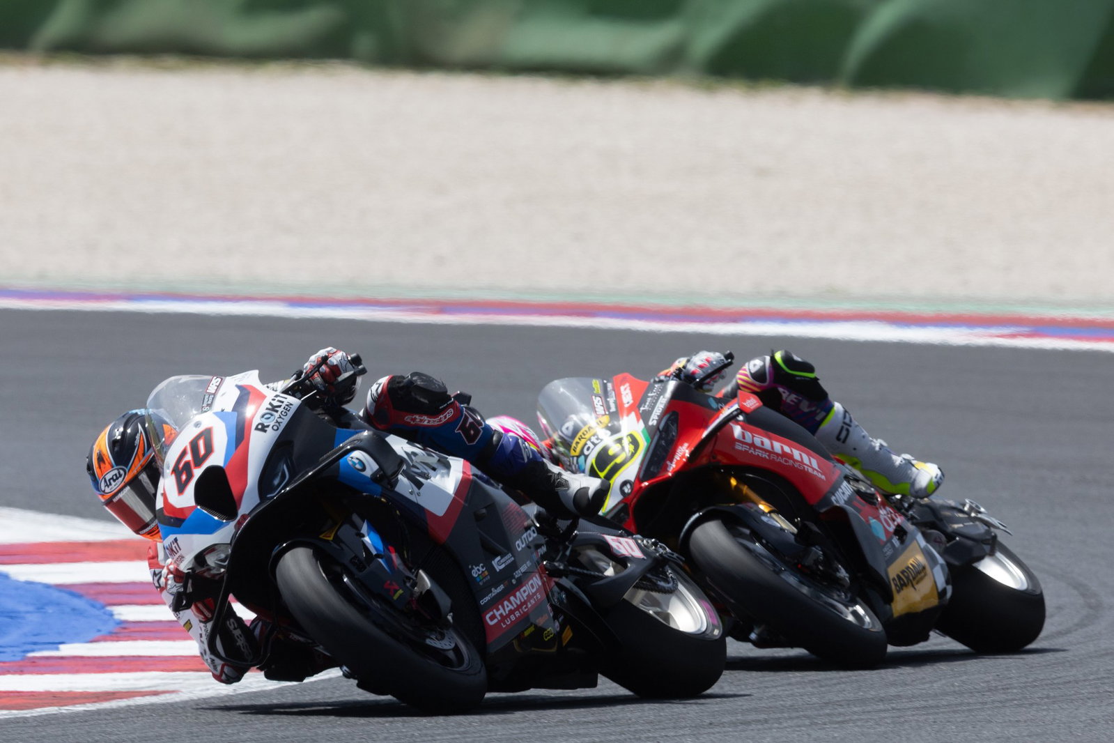 Michael van der Mark leads Alvaro Bautista, 2026 Emilia-Romagna WorldSBK. Credit: Gold and Goose.