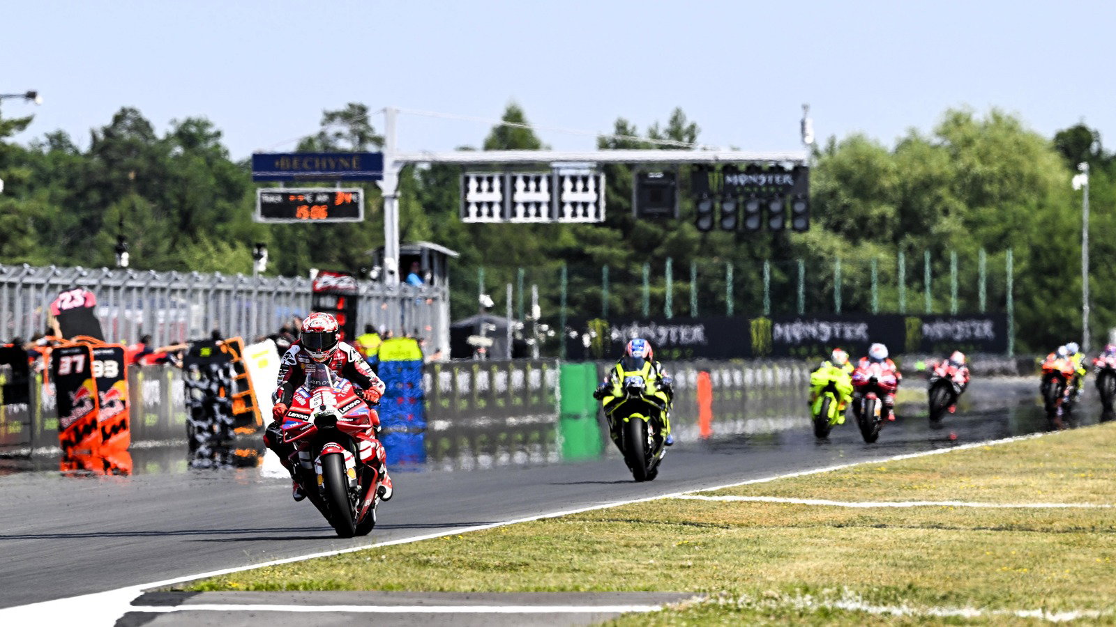 Bagnaia leads Sprint race, 2026 Brno MotoGP.