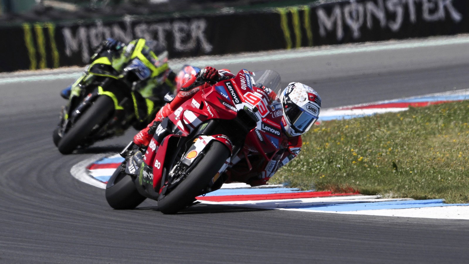 Ai Ogura in Marc Marquez's exhaust fumes, 2026 Brno MotoGP.