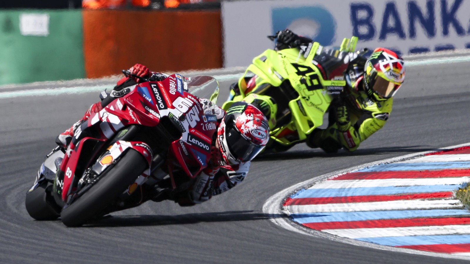 di Giannantonio hunts down Bagnaia, 2026 Brno MotoGP.