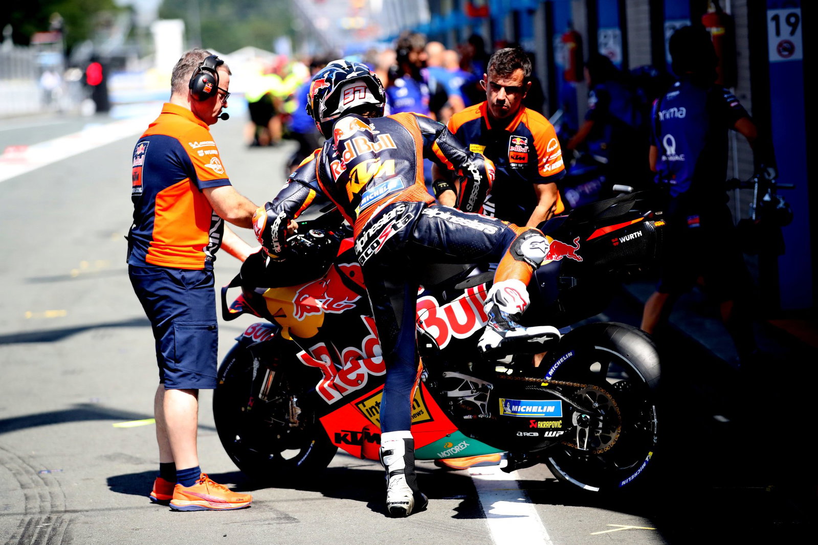 Pedro Acosta, 2026 MotoGP Dutch Grand Prix, leaving pit box. Credit: Gold and Goose.