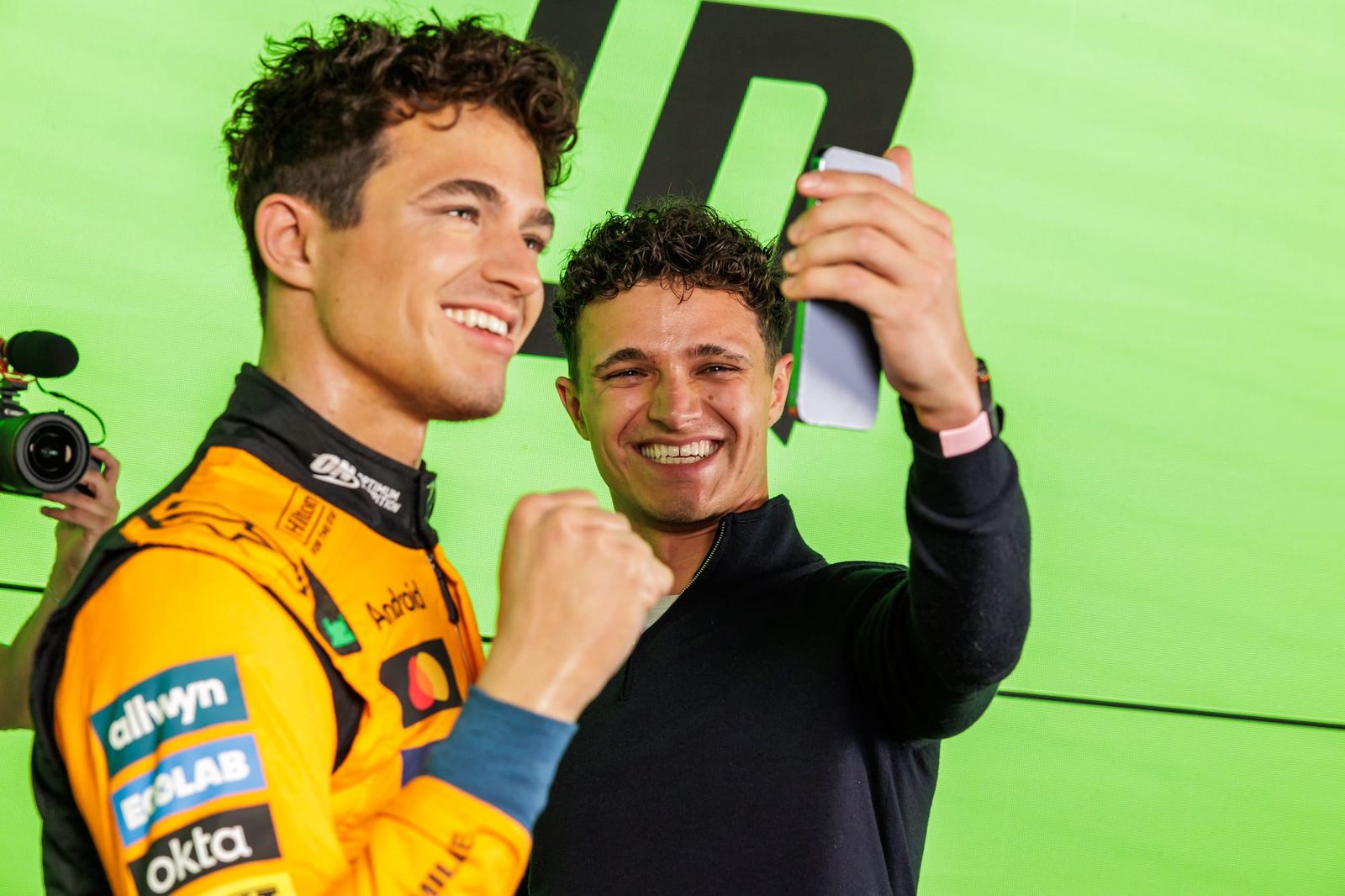 Norris takes a selfie... with himself