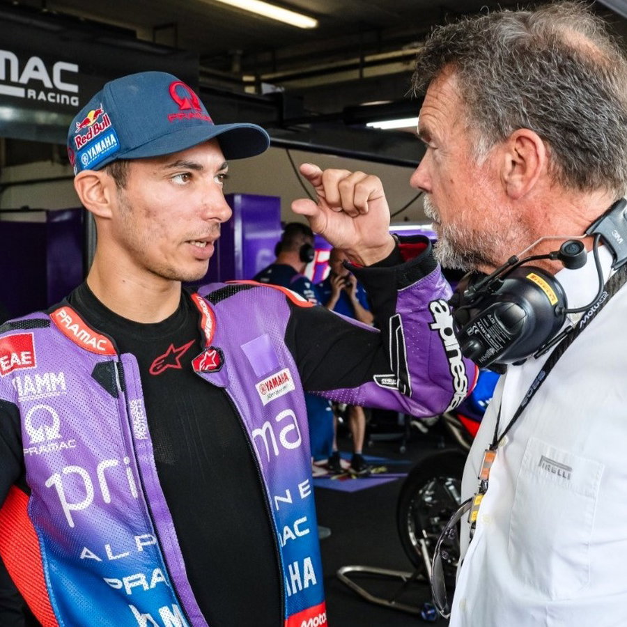 Toprak Razgatlioglu and Pirelli's Giorgio Barbier, Brno test.