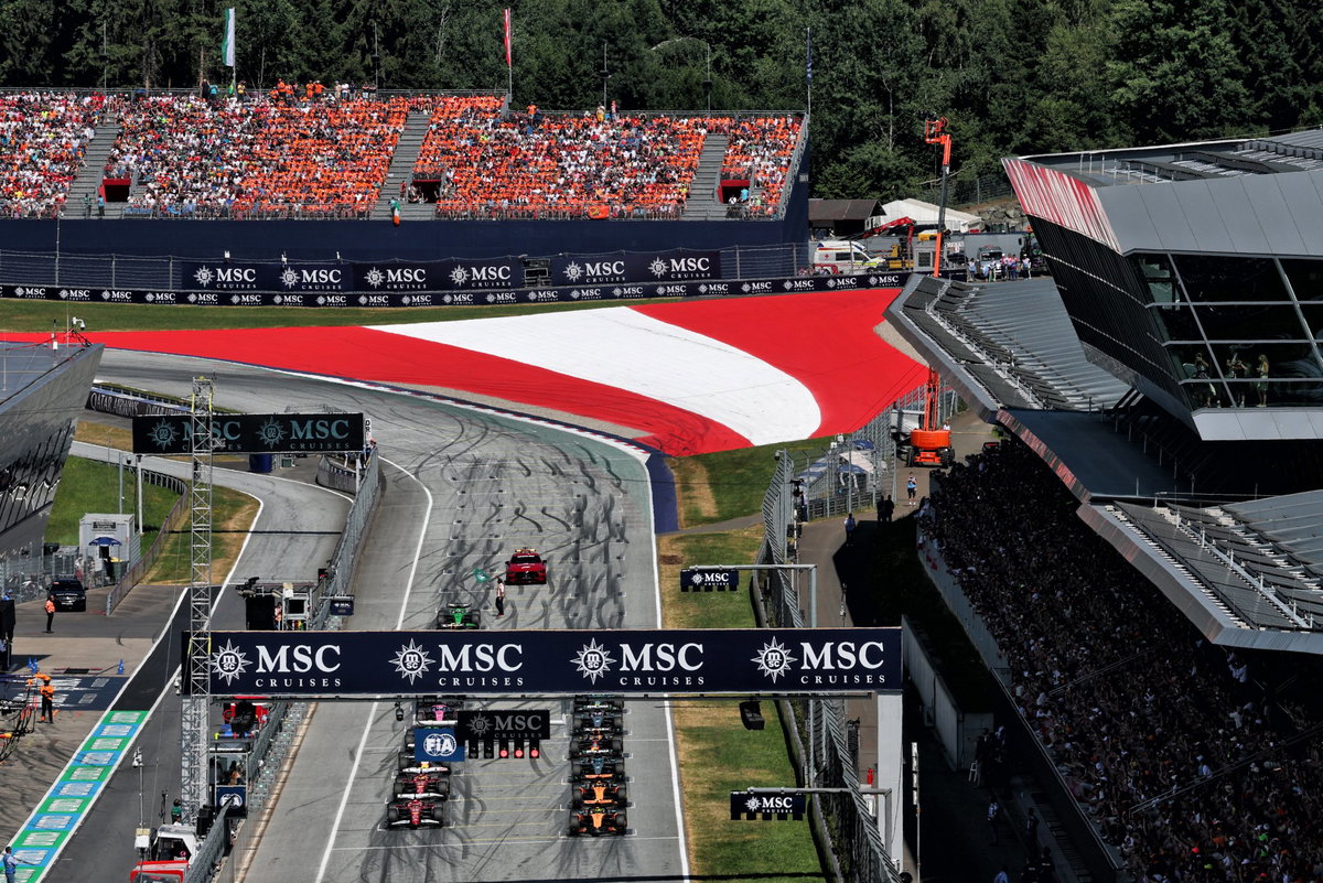 F1 Austrian GP LIVE: Antonelli tops FP1 as reliability problems strike rivals