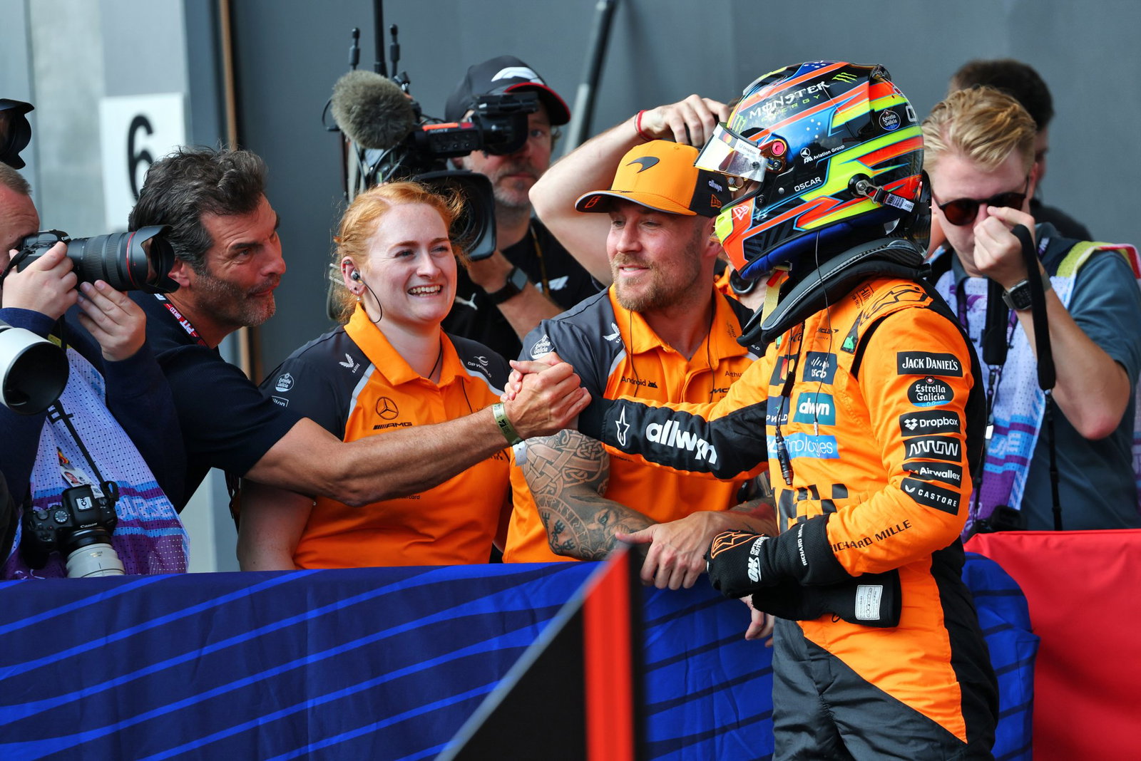 Webber manages Piastri's career 