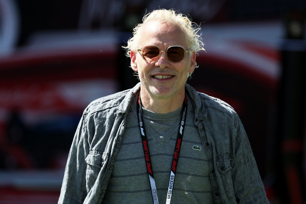 F1 champion Jacques Villeneuve’s racing return suffers abrupt end in lap one crash