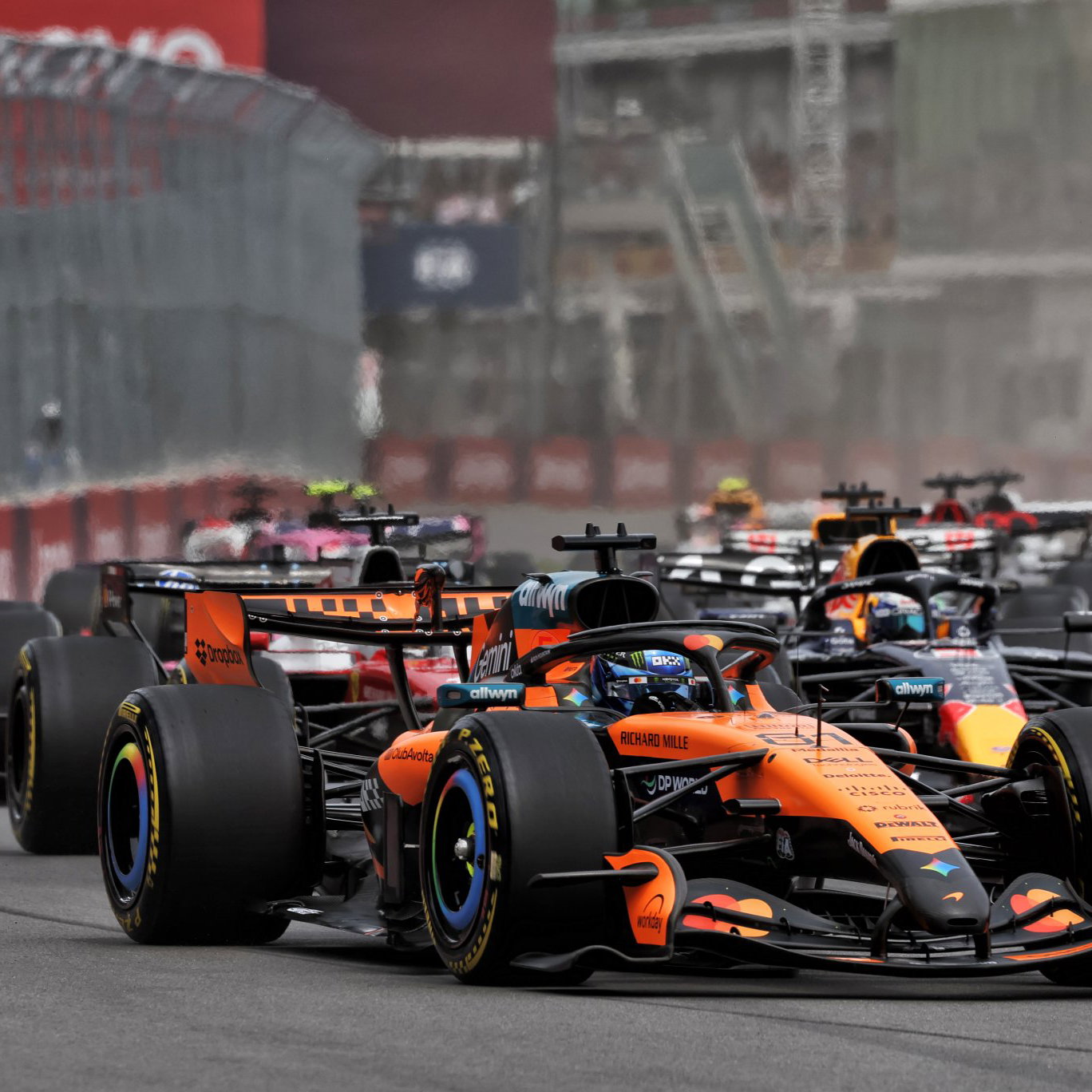Norris leads at the start of the 2026 Canadian Grand Prix