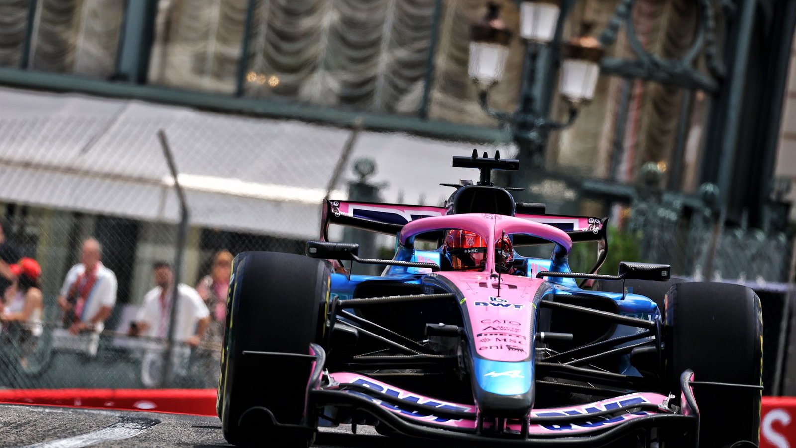 Mercedes pulled out of talks to buy a minority shareholding in the Alpine team