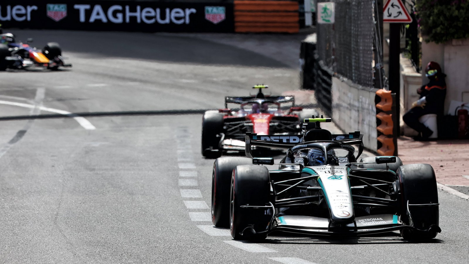Antonelli leads in Monaco