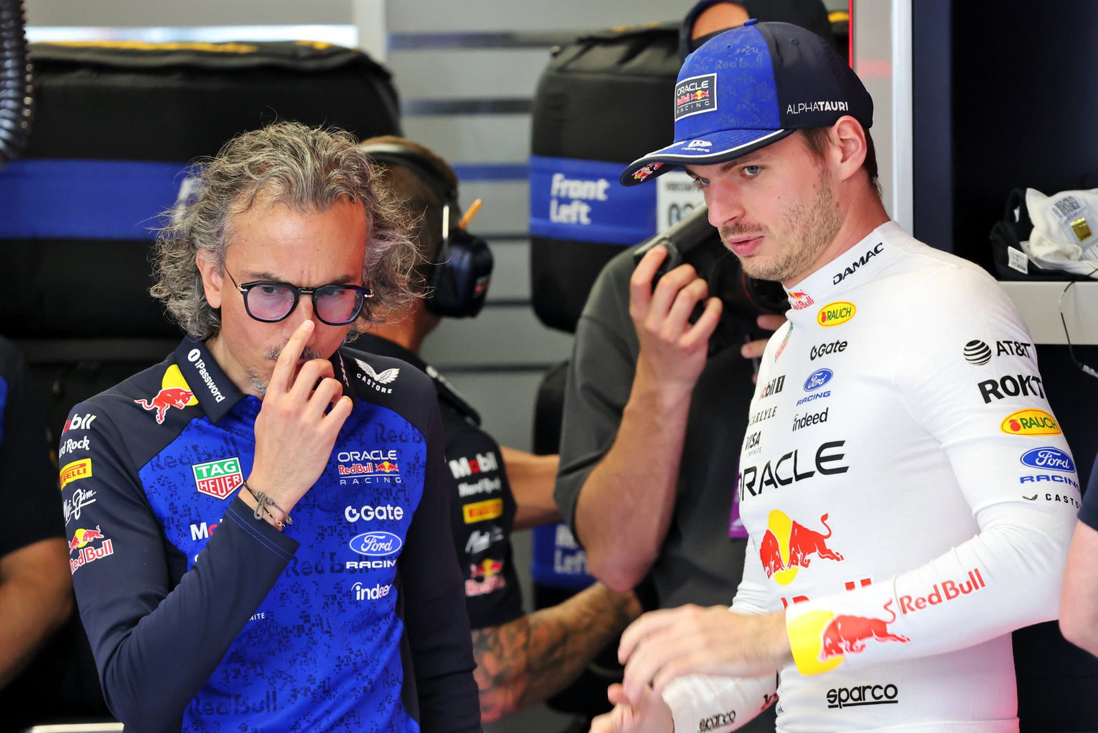 Mekies and Verstappen in the garage