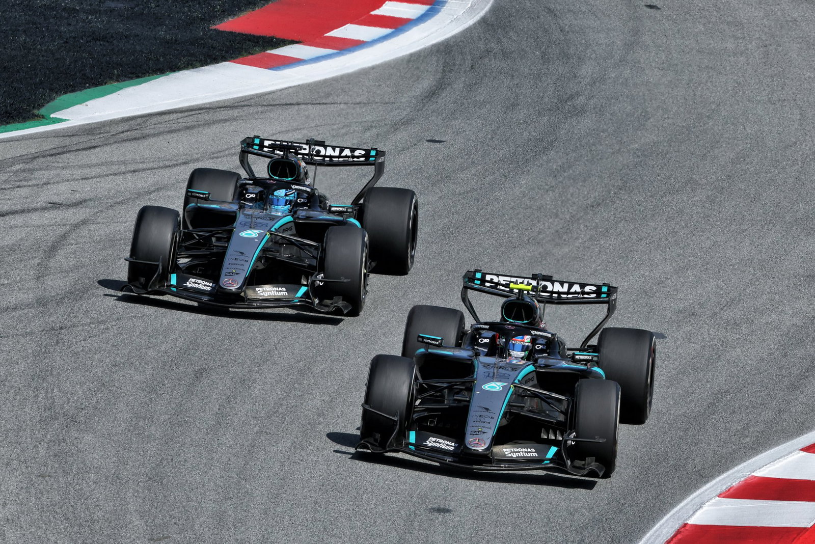 Antonelli and Russell got close in Barcelona 
