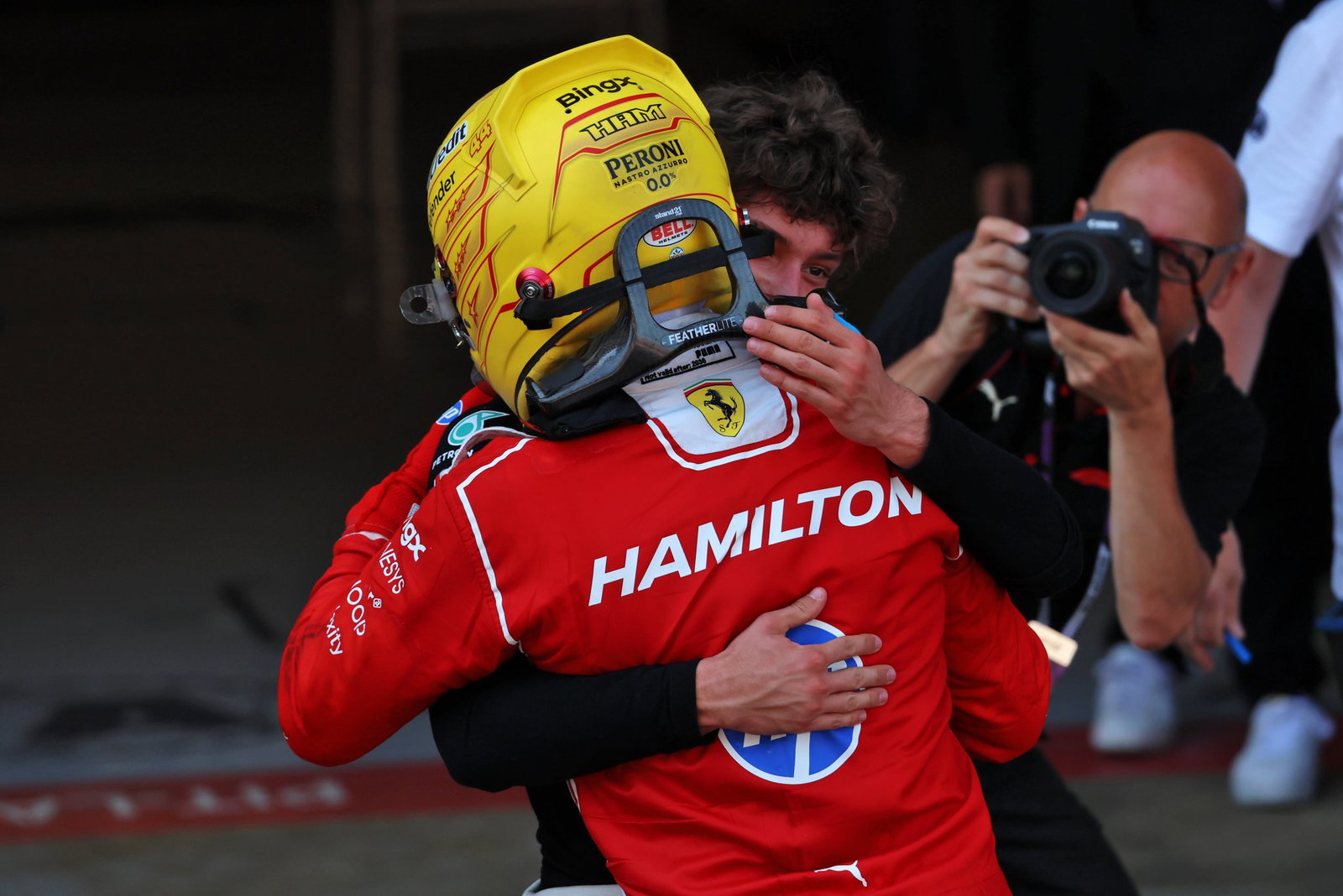 Antonelli congratulates Hamilton in Barcelona