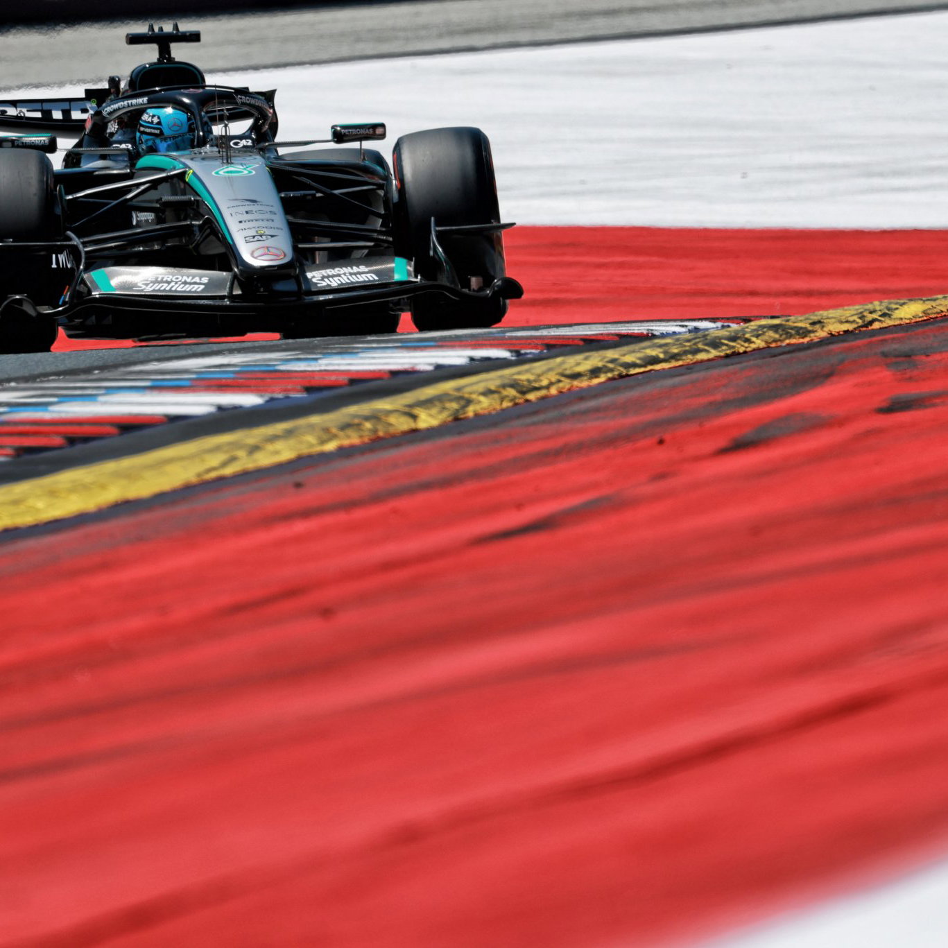 Russell secured a dramatic last-ditch pole in Austria 