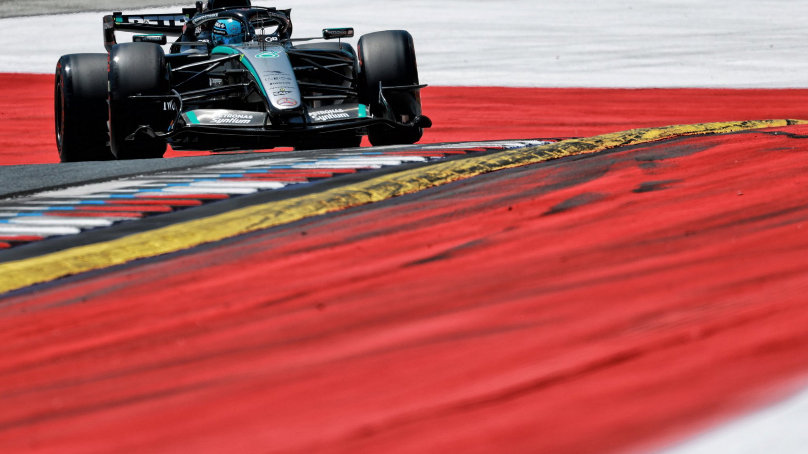 Russell secured a dramatic last-ditch pole in Austria 