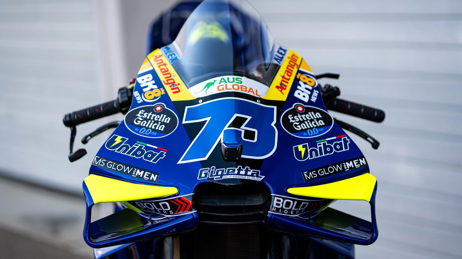 Gresini's special 2003 retro 'Movistar' livery.