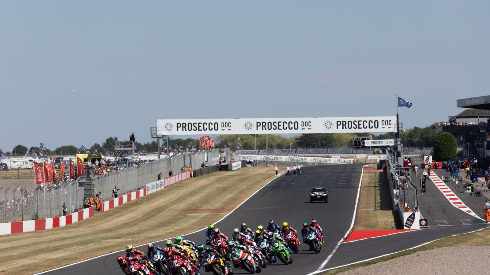 Race start, 2026 UK WorldSBK. Credit: Gold and Goose.
