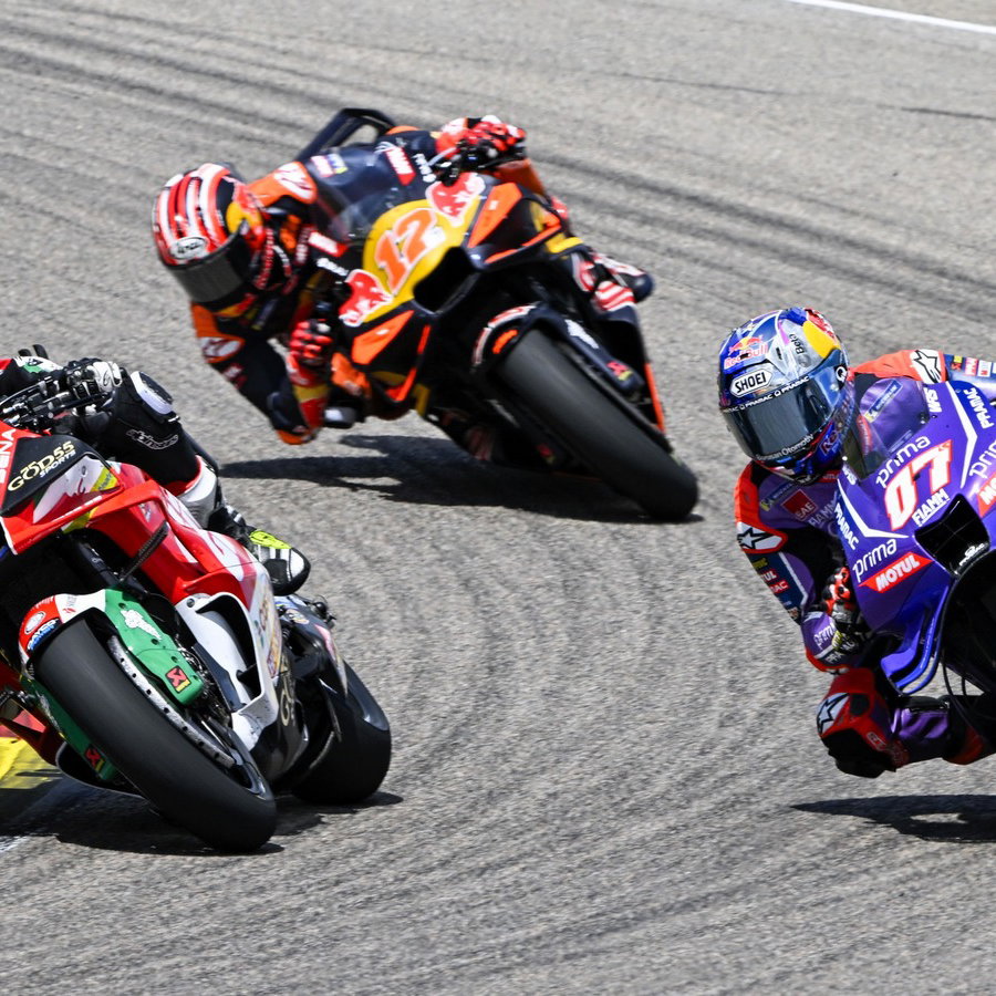 Cal Crutchlow, Toprak Razgatlioglu, Maverick Vinales, 2026 Sachsenring MotoGP. 