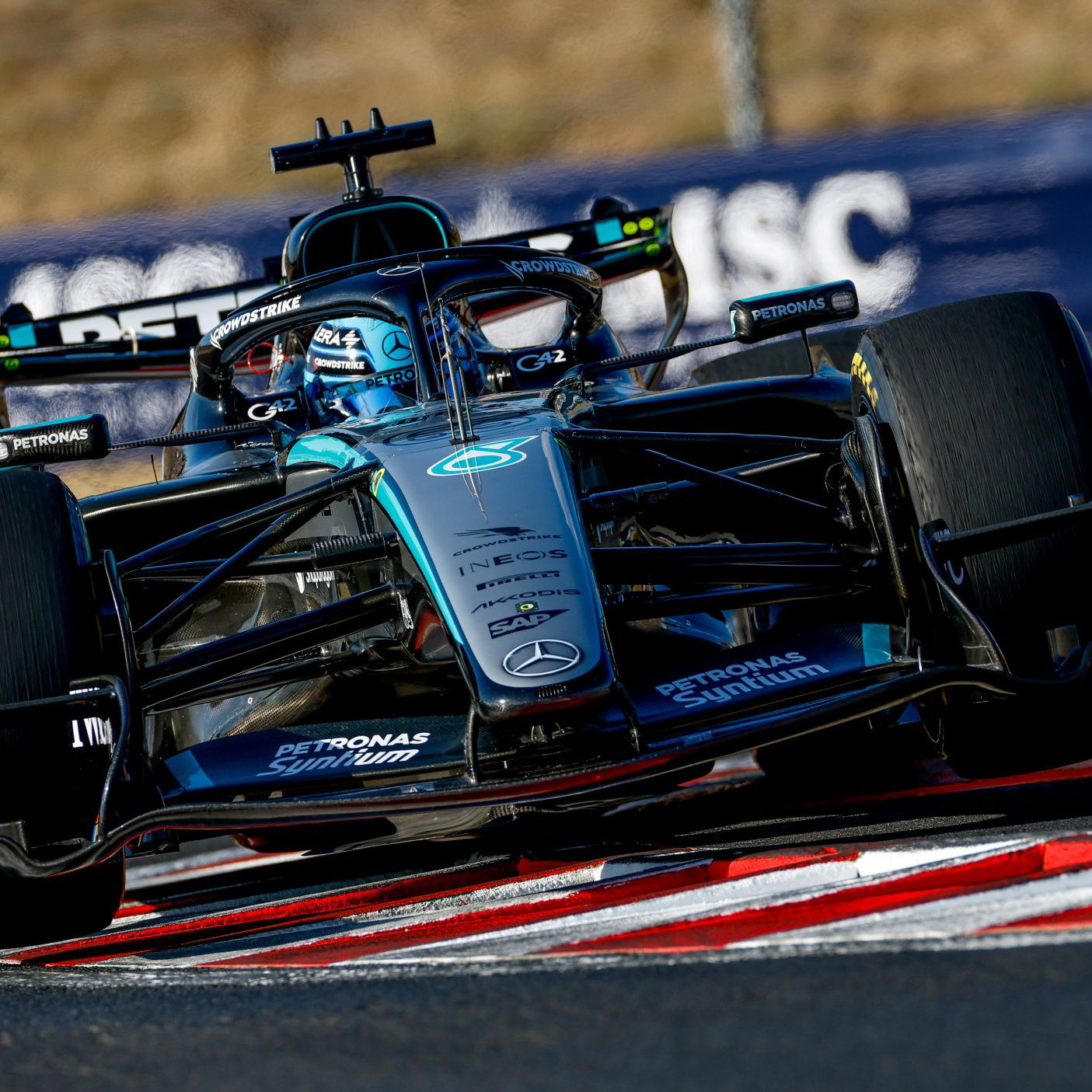 Russell suffered another blow to his F1 title hopes in Hungary 