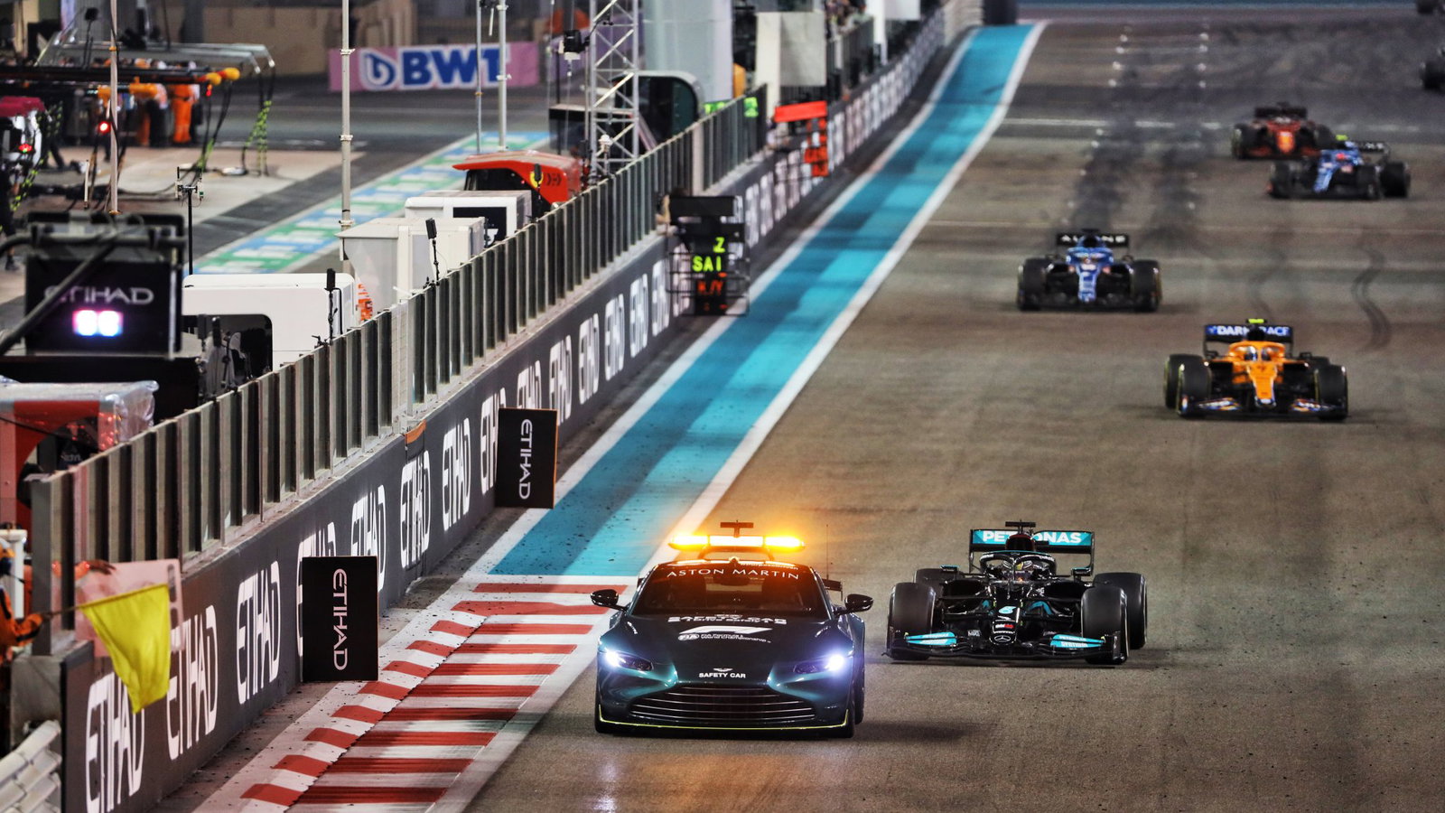 The 2021 Abu Dhabi Grand Prix ended in controversy 