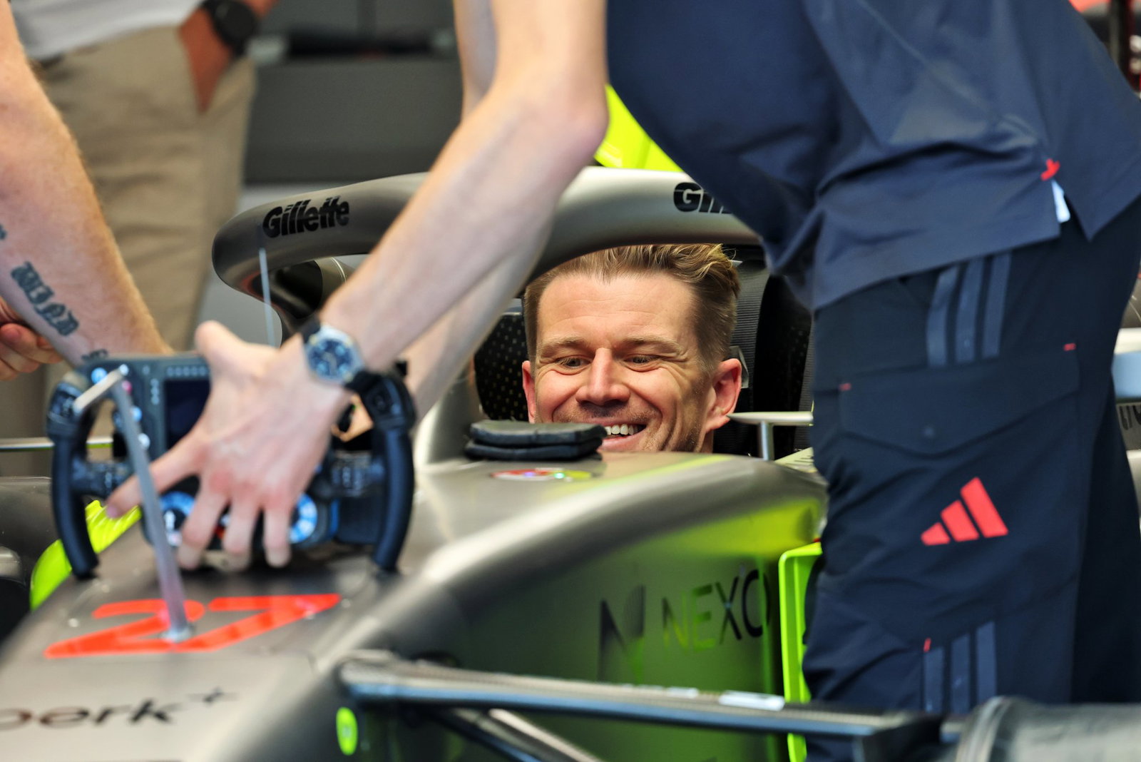 Hulkenberg has no plans to give up his Audi seat